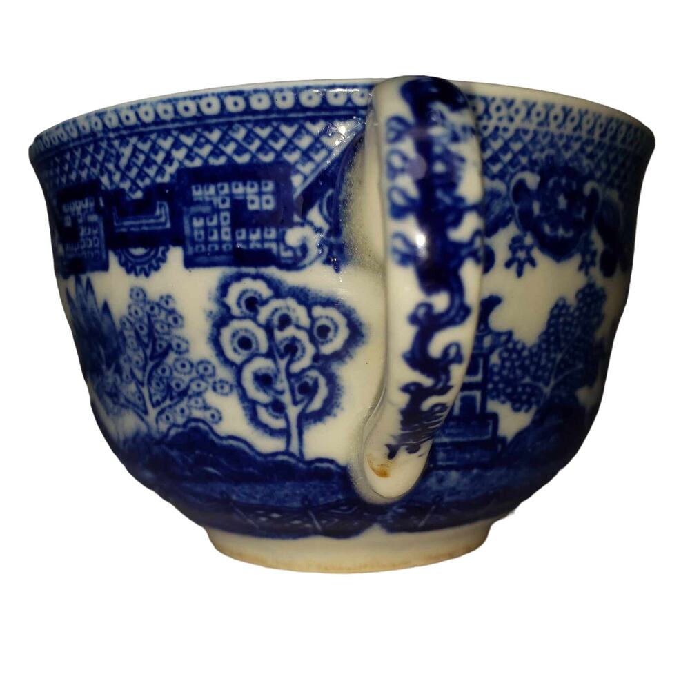 Vintage White Blue Willow Porcelain Tea Cup Made in Japan - Picture 4 of 5